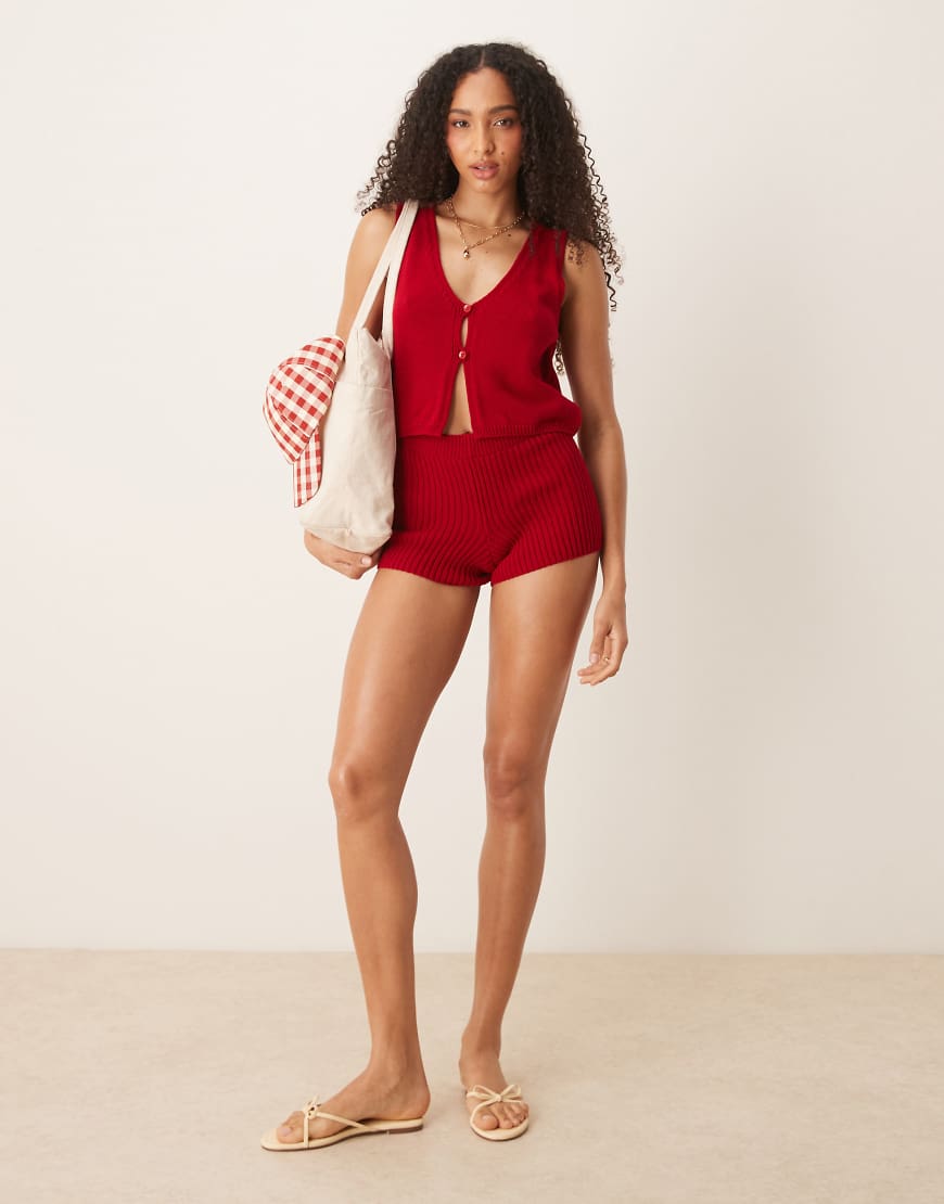 ASOS DESIGN - Bianca - Geknöpfte Weste in Rot, Kombiteil-Neutral ASOS DESIGN - Bianca - Geknöpfte Weste in Rot, Kombiteil-Neutral von ASOS DESIGN