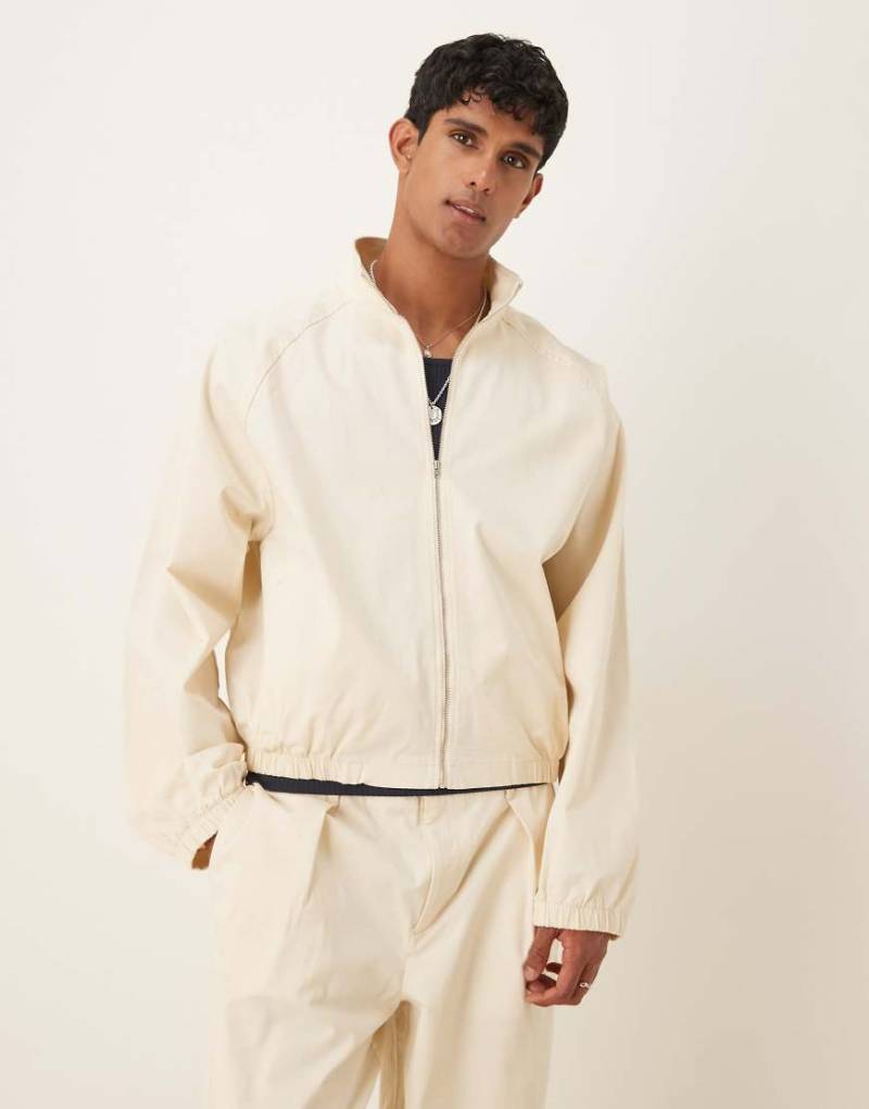 ASOS DESIGN - Blouson-Jacke in Ecru mit Stehkragen-Neutral von ASOS DESIGN