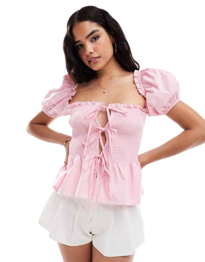 ASOS DESIGN - Bluse aus gesmoktem Popeline in Rosa mit Puffärmeln von ASOS DESIGN
