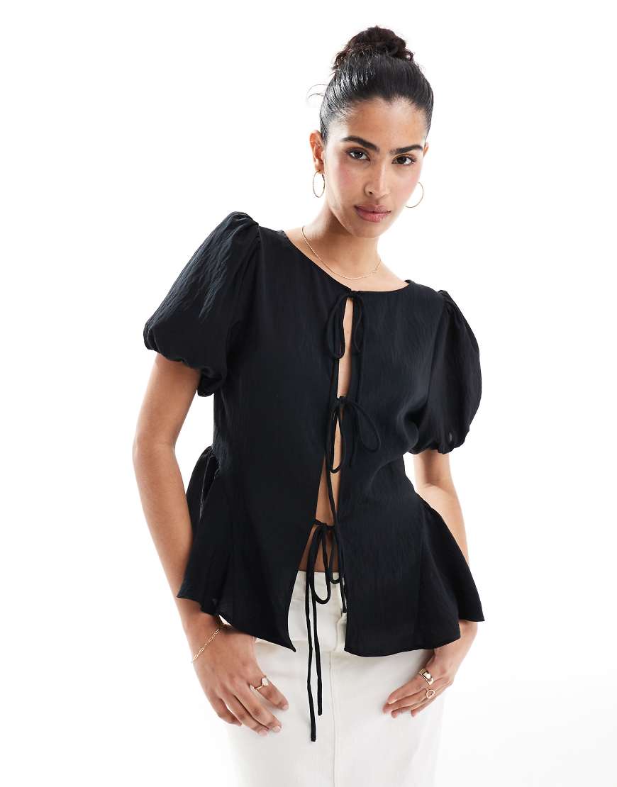 ASOS DESIGN - Bluse in Schwarz mit Puffärmeln und multifunktionalem Design-Weiß von ASOS DESIGN
