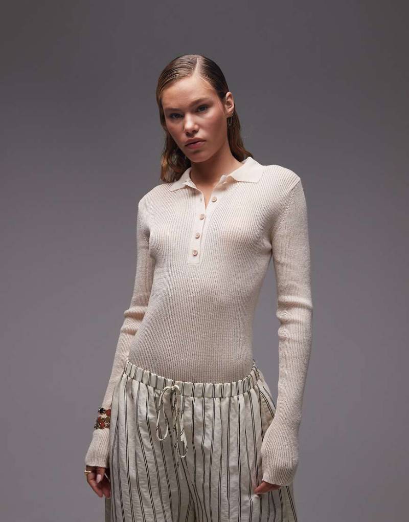 ASOS DESIGN - Body aus Rippstrick in Ecru mit Polokragen und Knopfleiste-Gelb von ASOS DESIGN