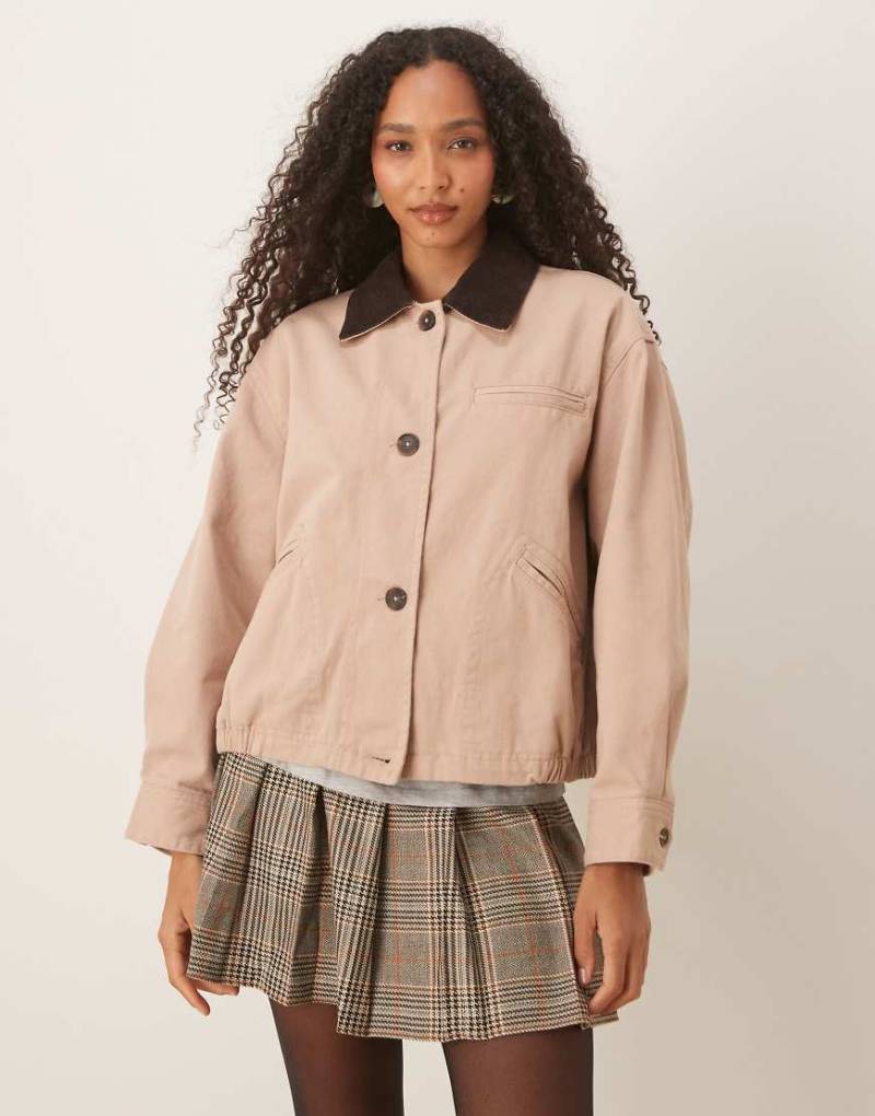 ASOS DESIGN - Bomberjacke in Staubrosa mit schokobraunem Kragen-Neutral von ASOS DESIGN