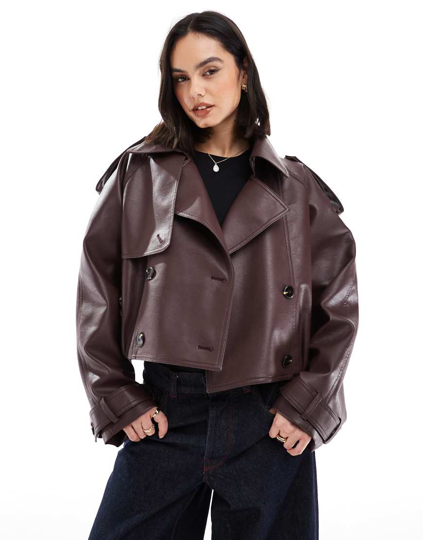 ASOS DESIGN - Bomber-Trenchcoat in schokobrauner Lederoptik ASOS DESIGN - Bomber-Trenchcoat in schokobrauner Lederoptik von ASOS DESIGN