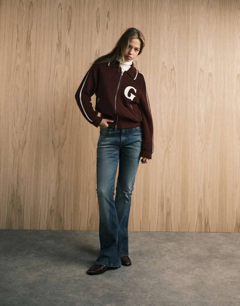 ASOS DESIGN - Bootcut-Jeans in Vintage-Waschung mit niedrigem Bund-Blau ASOS DESIGN - Bootcut-Jeans in Vintage-Waschung mit niedrigem Bund-Blau von ASOS DESIGN