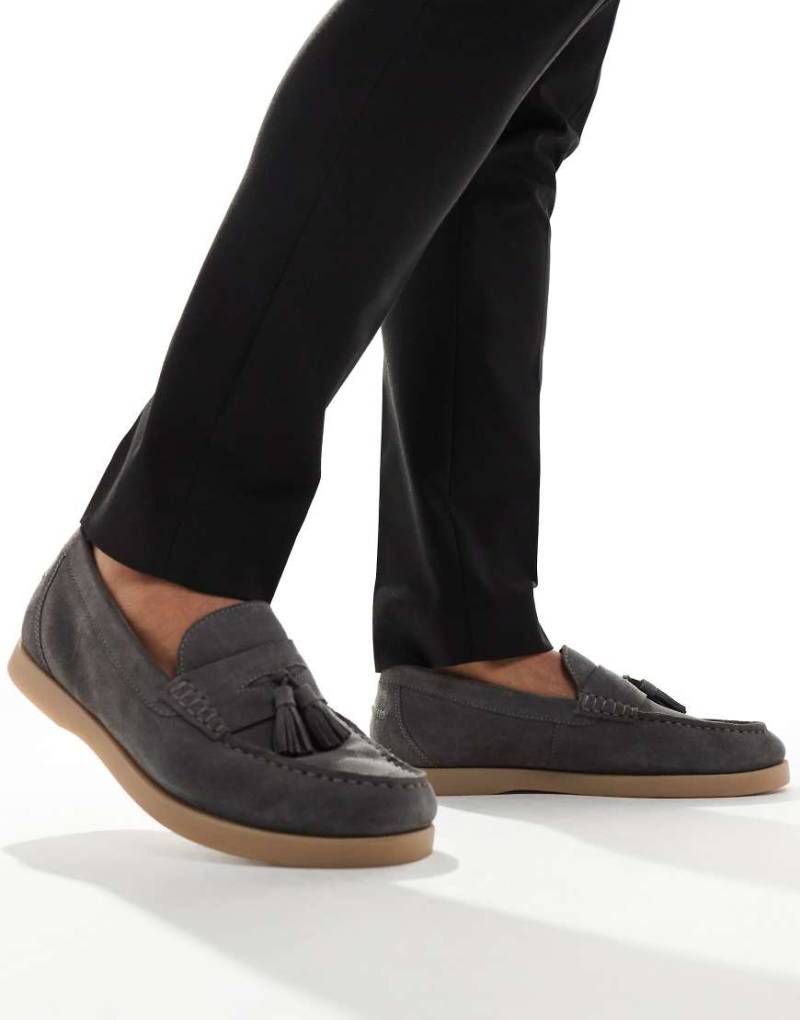 ASOS DESIGN - Bootsschuhe aus Wildleder in Grau mit Sohle in Natur von ASOS DESIGN