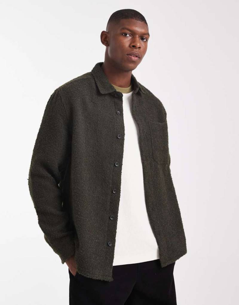 ASOS DESIGN - Bouclé-Hemdjacke in Khaki-Grün von ASOS DESIGN