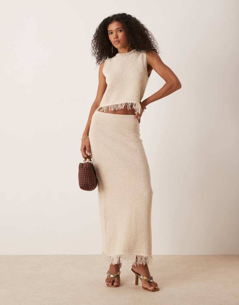 ASOS DESIGN - Hochwertiger, strukturierter Maxirock in Steinbeige mit Fransensaum, Kombiteil-Neutral von ASOS DESIGN