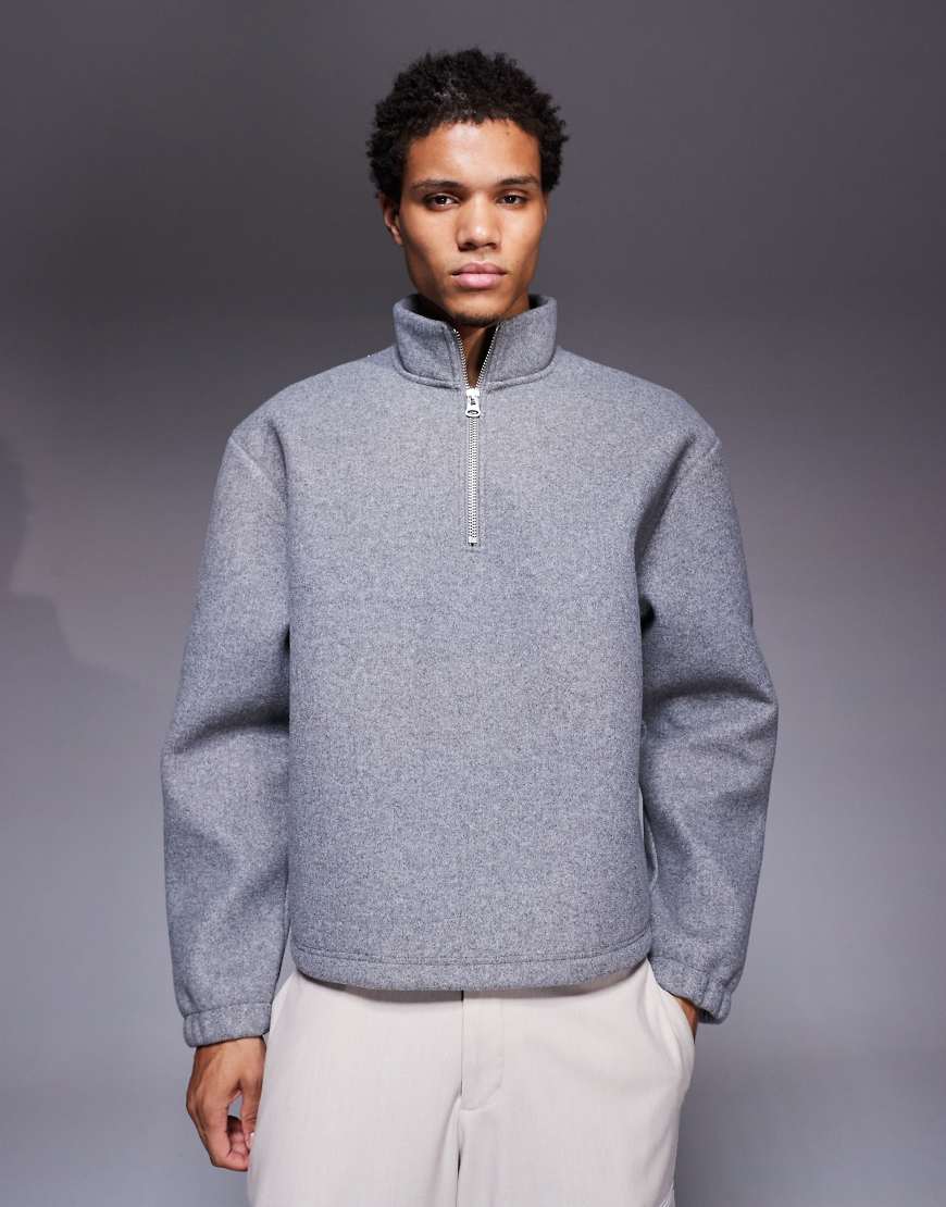 ASOS DESIGN - Boxy Fit Oversize-Sweatshirt aus Filz in Grau mit Trichterkragen und kurzem Reißverschluss von ASOS DESIGN
