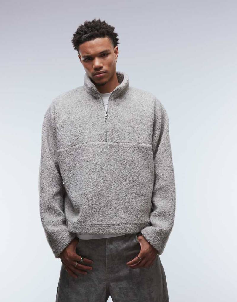 ASOS DESIGN - Boxy Fit Oversize-Sweatshirt aus Teddyfell in meliertem Beige mit Trichterkragen und kurzem Reißverschluss-Neutral von ASOS DESIGN