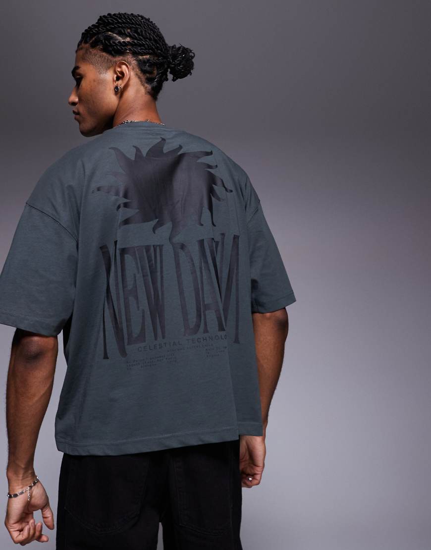 ASOS DESIGN - Boxy Fit Oversize-T-Shirt in Anthrazit mit Himmelskörper-Print-Grau ASOS DESIGN - Boxy Fit Oversize-T-Shirt in Anthrazit mit Himmelskörper-Print-Grau von ASOS DESIGN
