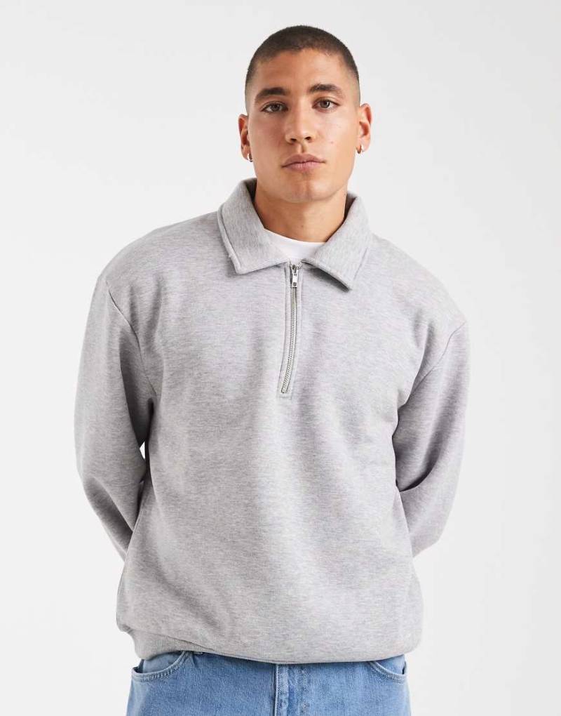 ASOS DESIGN - Kastiges Rugby-Sweatshirt in Grau mit kurzem Reißverschluss und Relaxed Fit von ASOS DESIGN