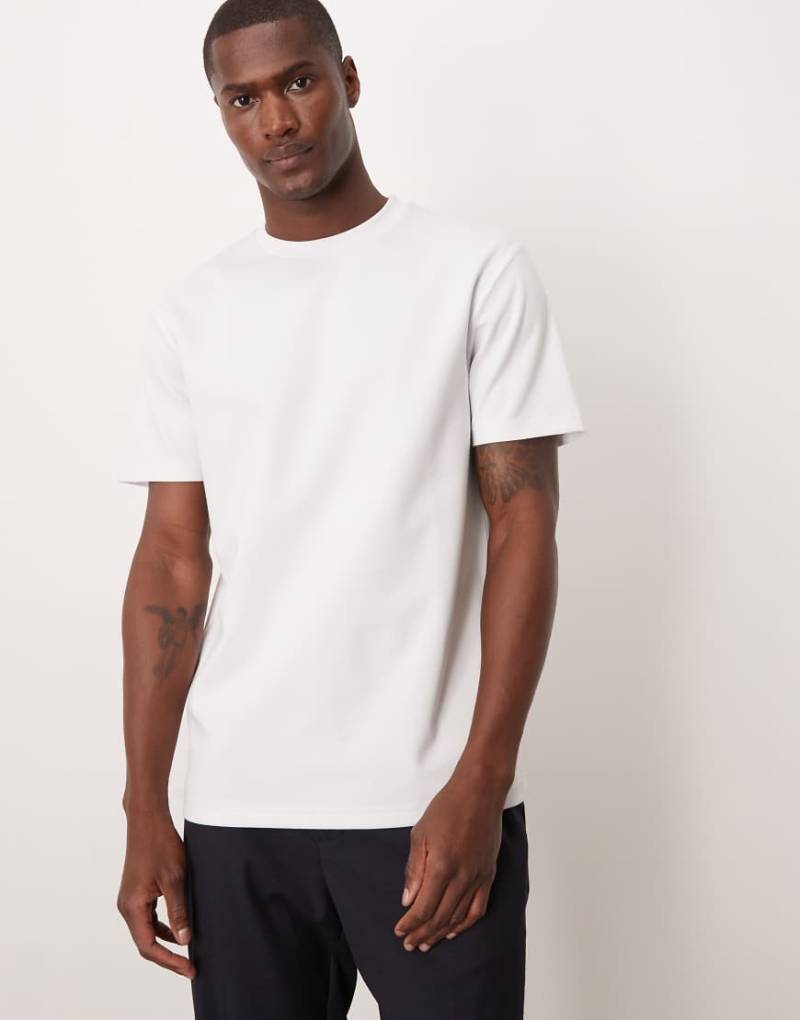 ASOS DESIGN - Rundhals-T-Shirt aus schwerem Baumwollmix in Weiß mit breatheMAX-Technologie ASOS DESIGN - Rundhals-T-Shirt aus schwerem Baumwollmix in Weiß mit breatheMAX-Technologie von ASOS DESIGN