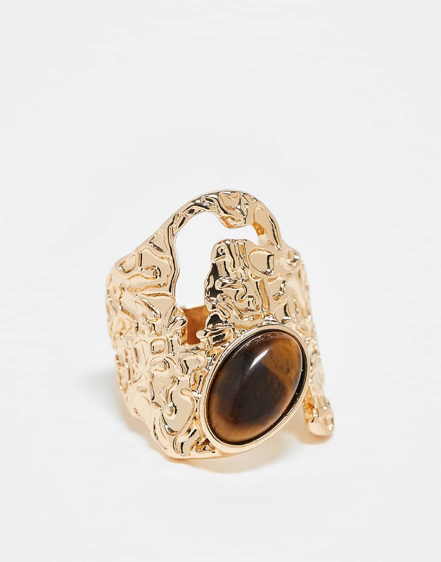 ASOS DESIGN - Breiter, strukturierter Ring in Goldton mit Halbedelsteinbesatz-Goldfarben von ASOS DESIGN