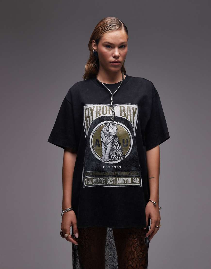 ASOS DESIGN - Byron Bay - Oversize-T-Shirt in verwaschenem Schwarz von ASOS DESIGN