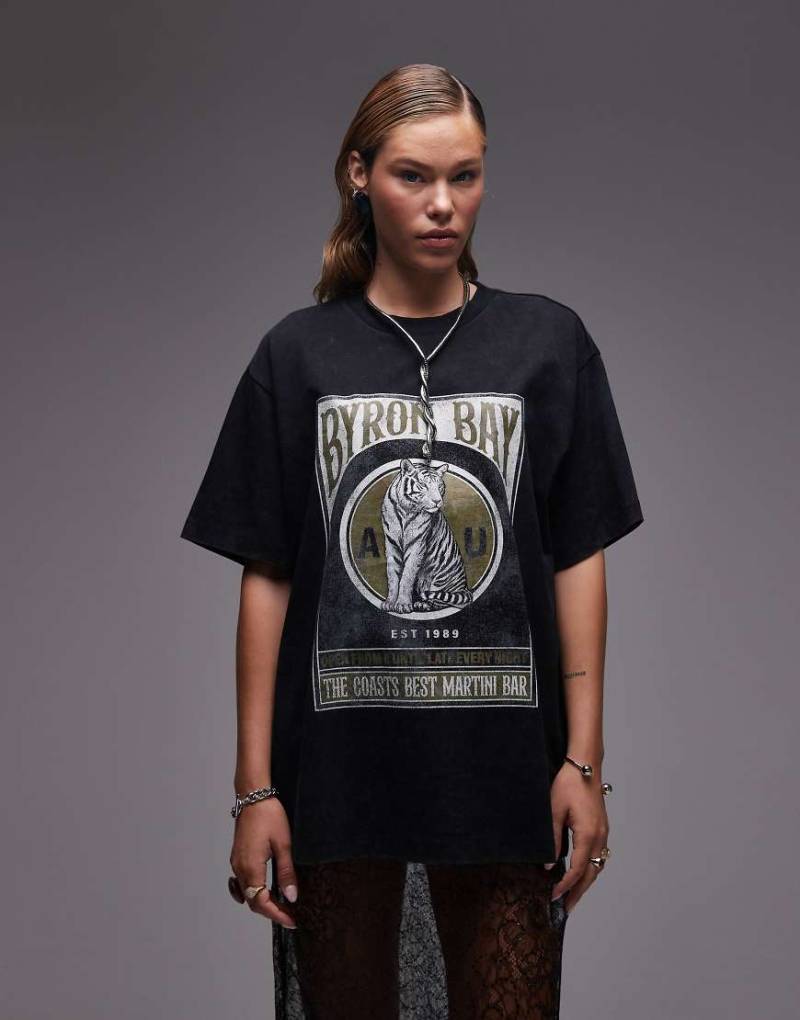 ASOS DESIGN - Byron Bay - Oversize-T-Shirt in verwaschenem Schwarz von ASOS DESIGN