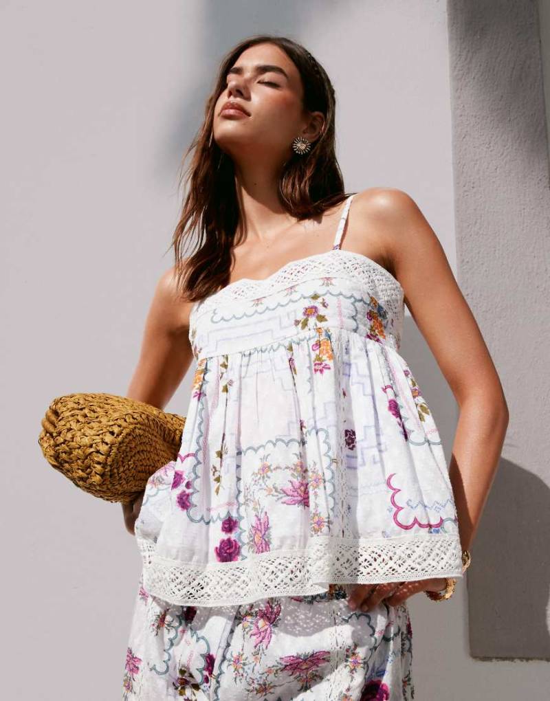 ASOS DESIGN - Camisole mit Tischdecken-Print und Spitzenbesatz, Kombiteil-Bunt von ASOS DESIGN