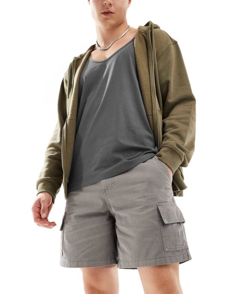ASOS DESIGN - Cargo-Shorts in Anthrazit-Grau von ASOS DESIGN