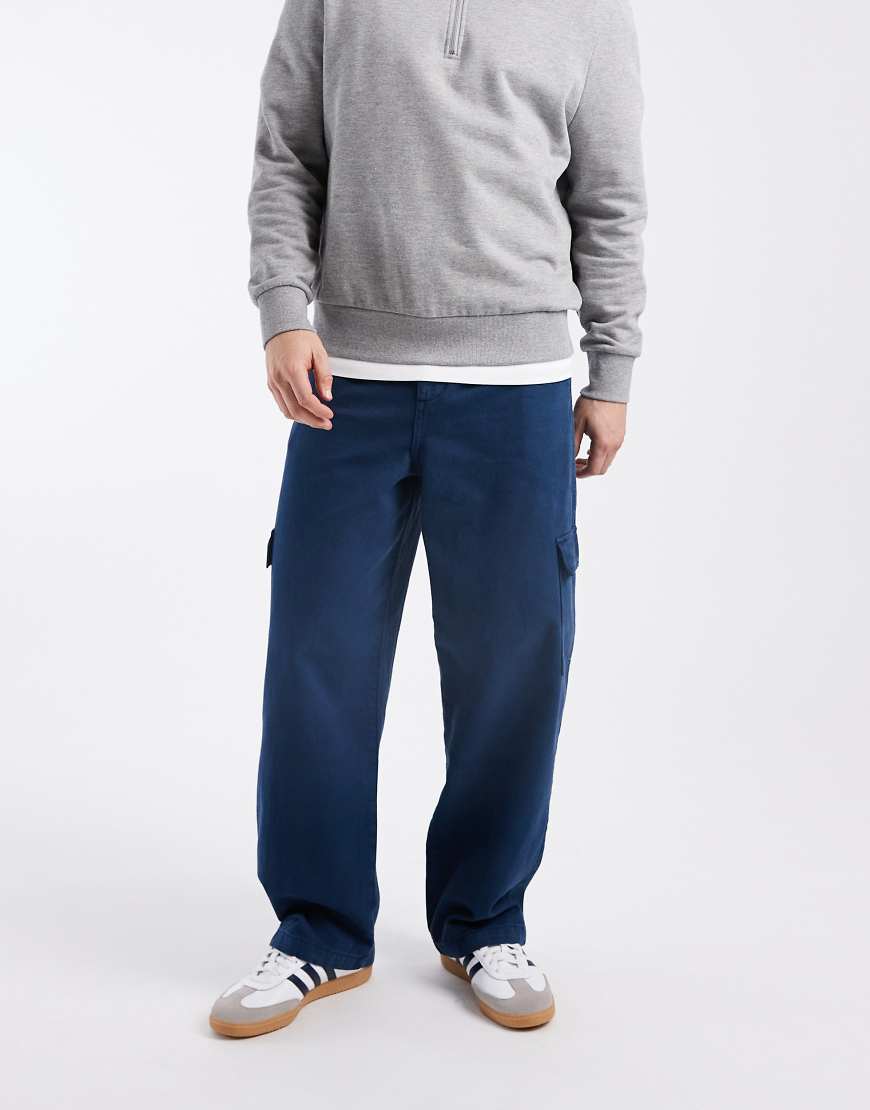 ASOS DESIGN - Cargohose in Blau mit lockerem, geradem Schnitt von ASOS DESIGN