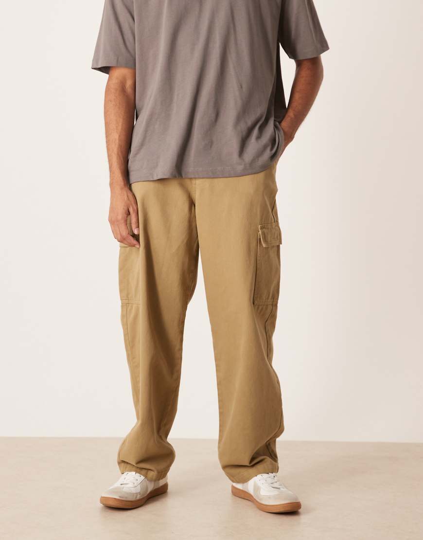 ASOS DESIGN - Cargohose in Khaki mit geradem Schnitt-Grün von ASOS DESIGN