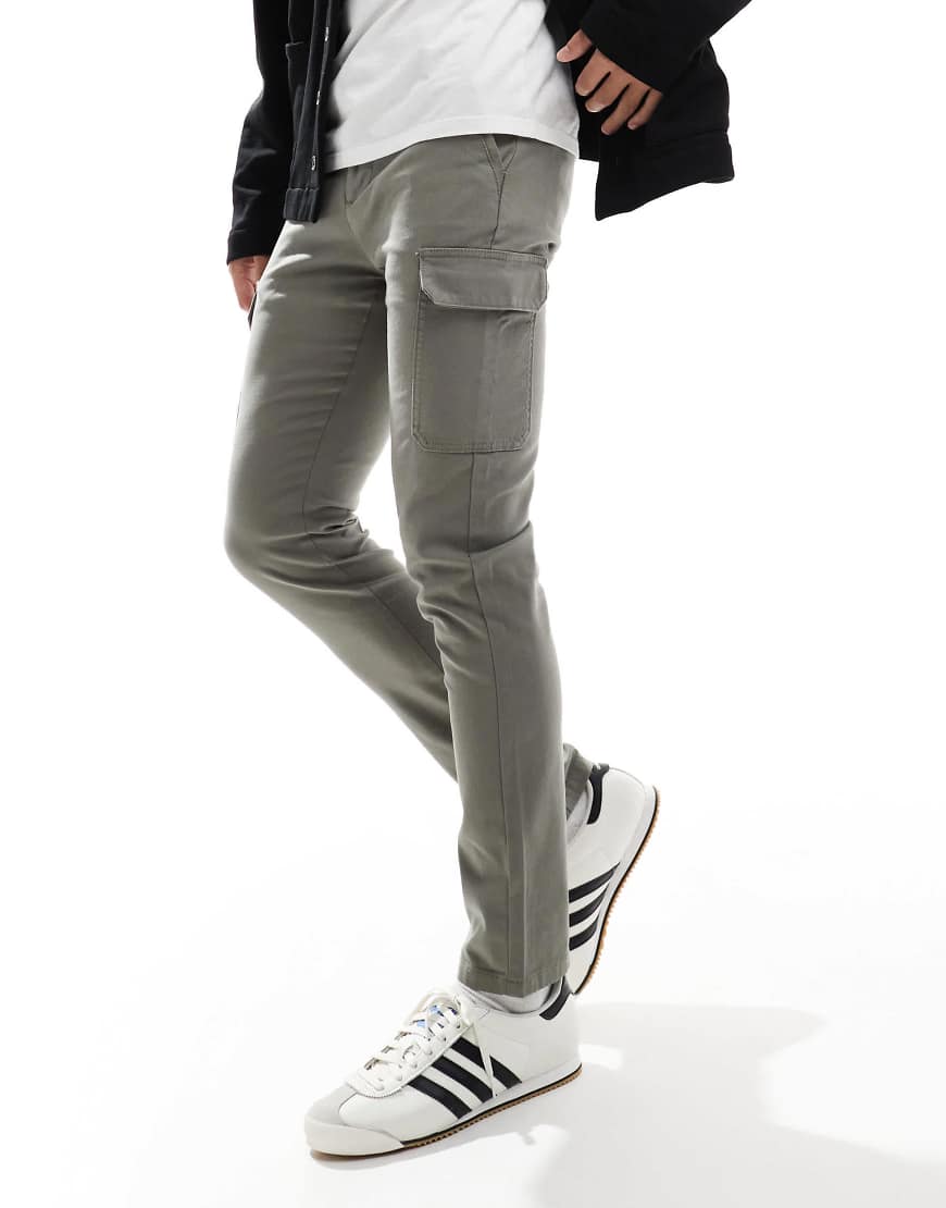ASOS DESIGN - Cargohose mit engem Schnitt in Grau ASOS DESIGN - Cargohose mit engem Schnitt in Grau von ASOS DESIGN