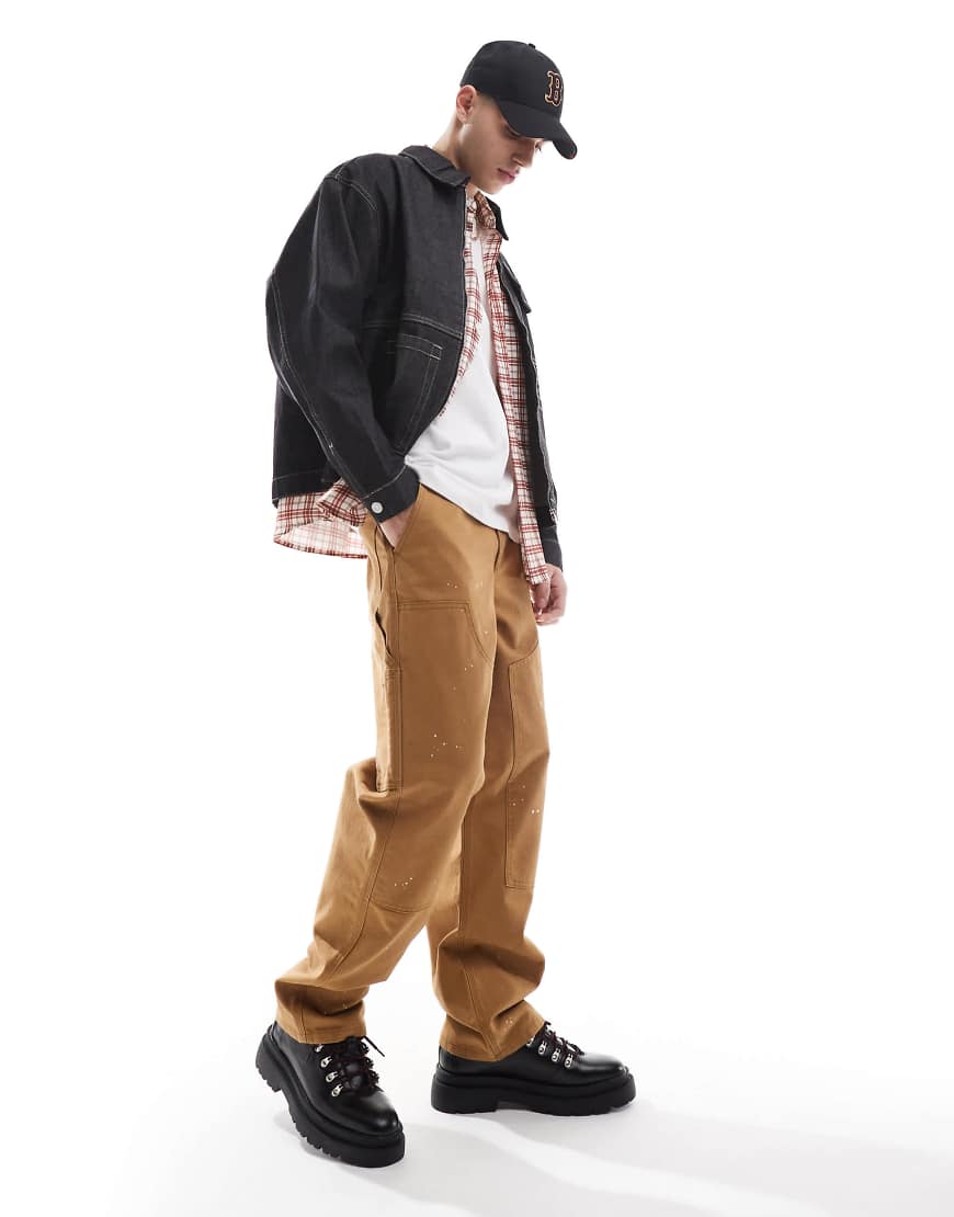 ASOS DESIGN - Carpenter-Hose in Hellbraun mit Farbspritzer-Details ASOS DESIGN - Carpenter-Hose in Hellbraun mit Farbspritzer-Details von ASOS DESIGN