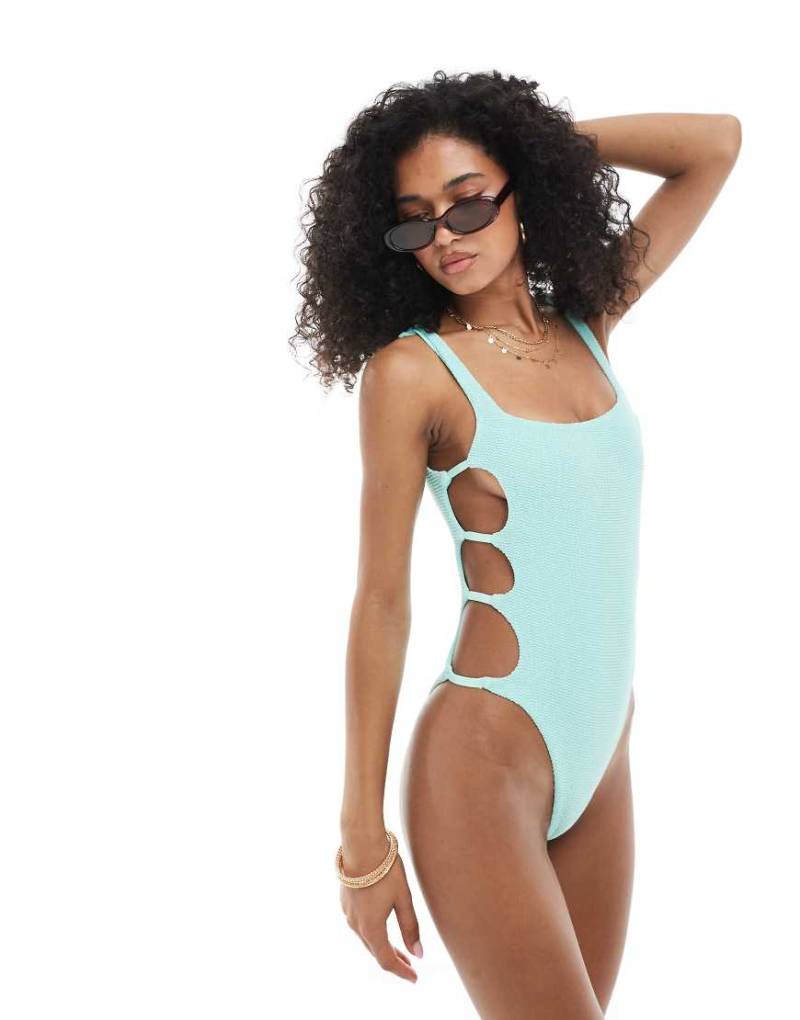 ASOS DESIGN - Charlene - Strukturierter Badeanzug in Minzgrün mit U-Ausschnitt und Zierausschnitten von ASOS DESIGN