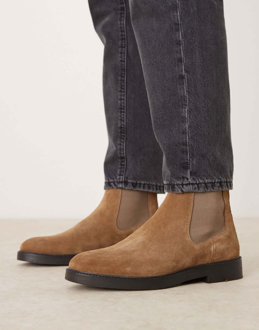 ASOS DESIGN - Chelsea-Stiefel aus Wildleder in Hellbraun-Neutral ASOS DESIGN - Chelsea-Stiefel aus Wildleder in Hellbraun-Neutral von ASOS DESIGN