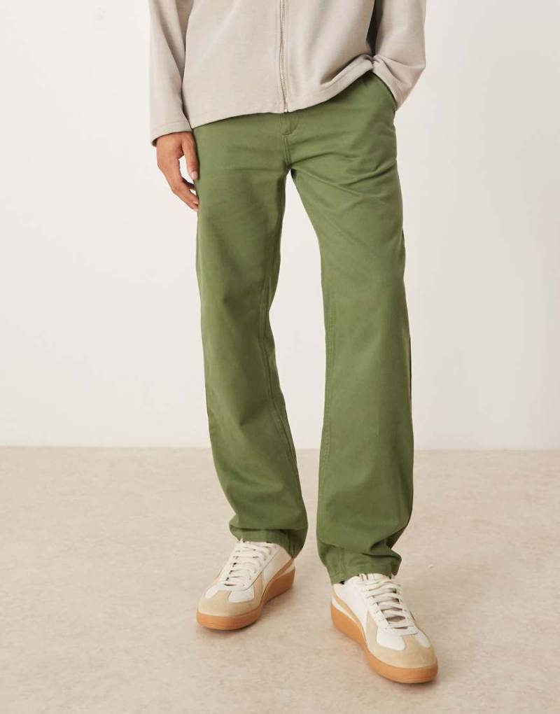 ASOS DESIGN - Chinohose in Khaki mit geradem Schnitt-Grün von ASOS DESIGN