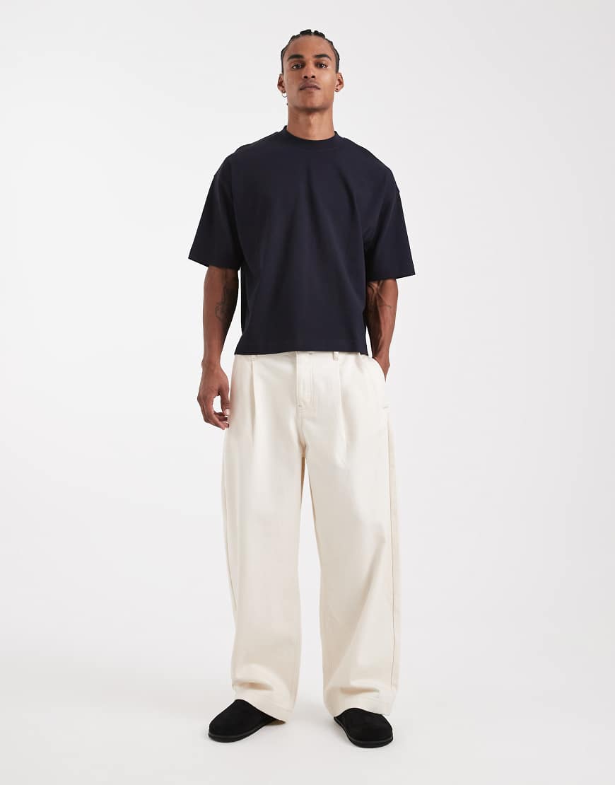 ASOS DESIGN - Circular Design Collection - Schwere Barrel-Jeans in Ecru-Weiß von ASOS DESIGN