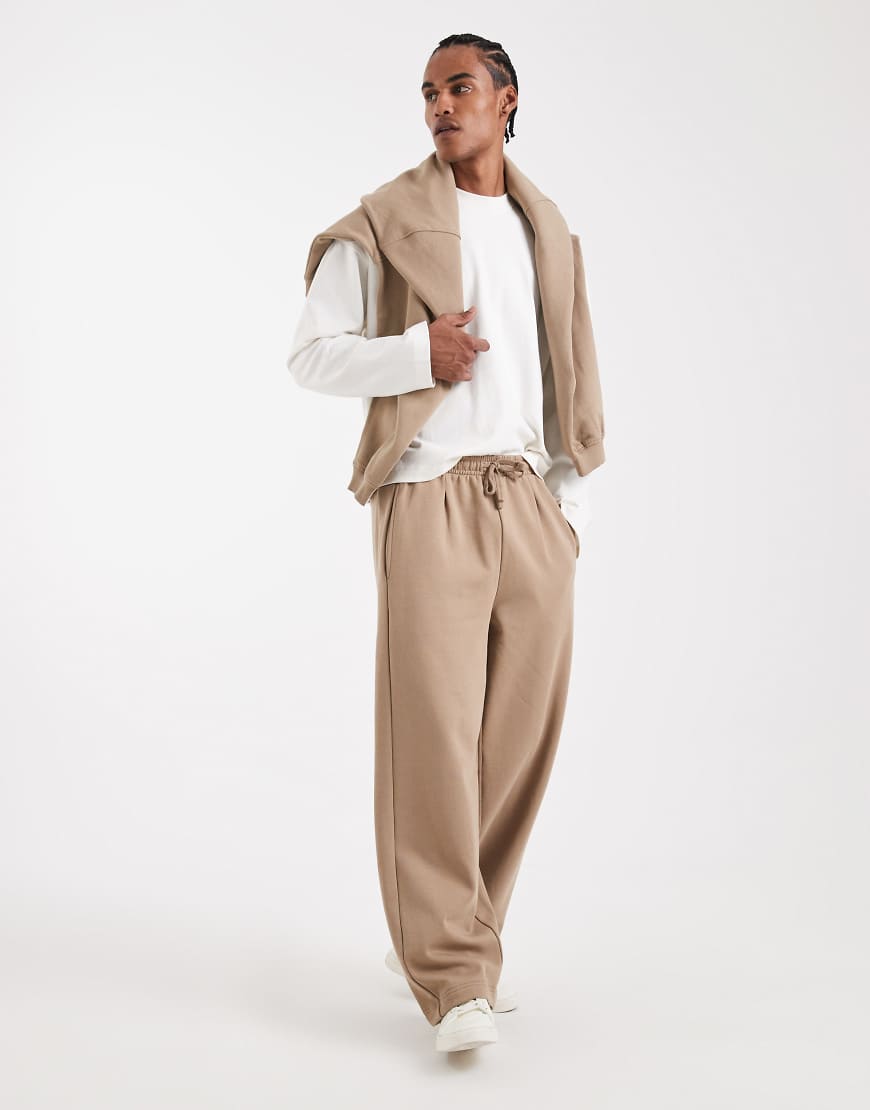 ASOS DESIGN - Circular Design Collection - Schwere Horseshoe-Fit-Jogginghose in Steinbeige, 400 g/m²-Neutral von ASOS DESIGN