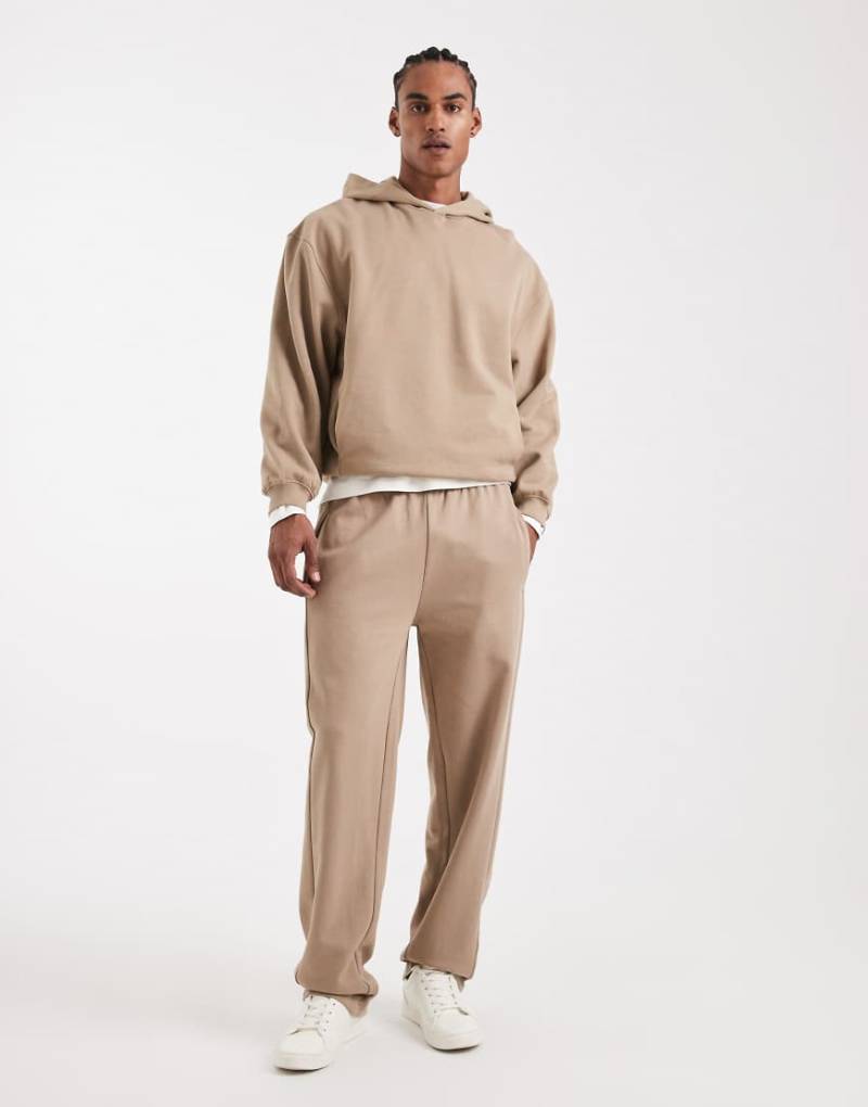 ASOS DESIGN - Circular Design Collection - Schwere Jogginghose in Steinbeige mit geradem Bein, 400 g/m²-Neutral von ASOS DESIGN