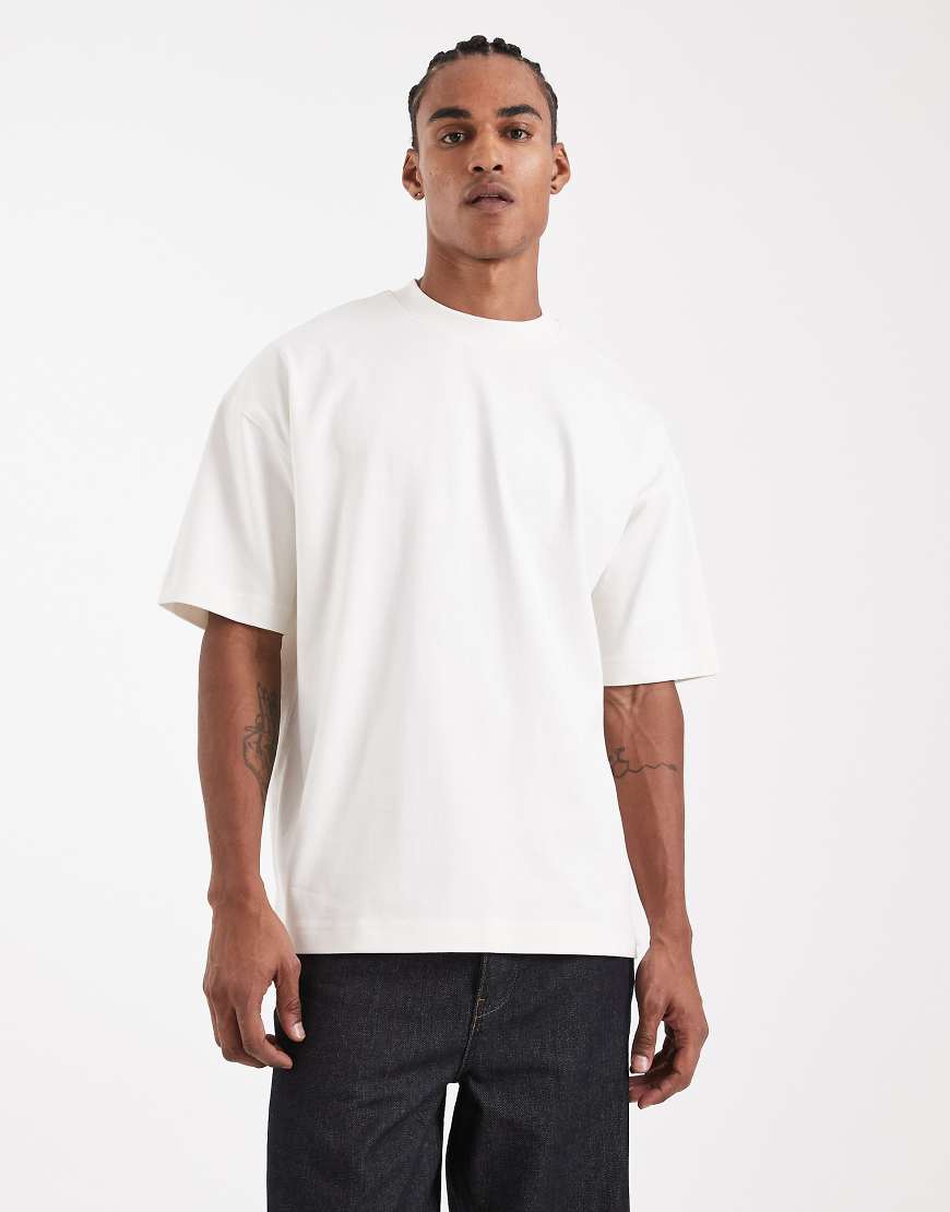 ASOS DESIGN Circular Design Collection - Superschweres Oversize-T-Shirt in Beige-Neutral von ASOS DESIGN