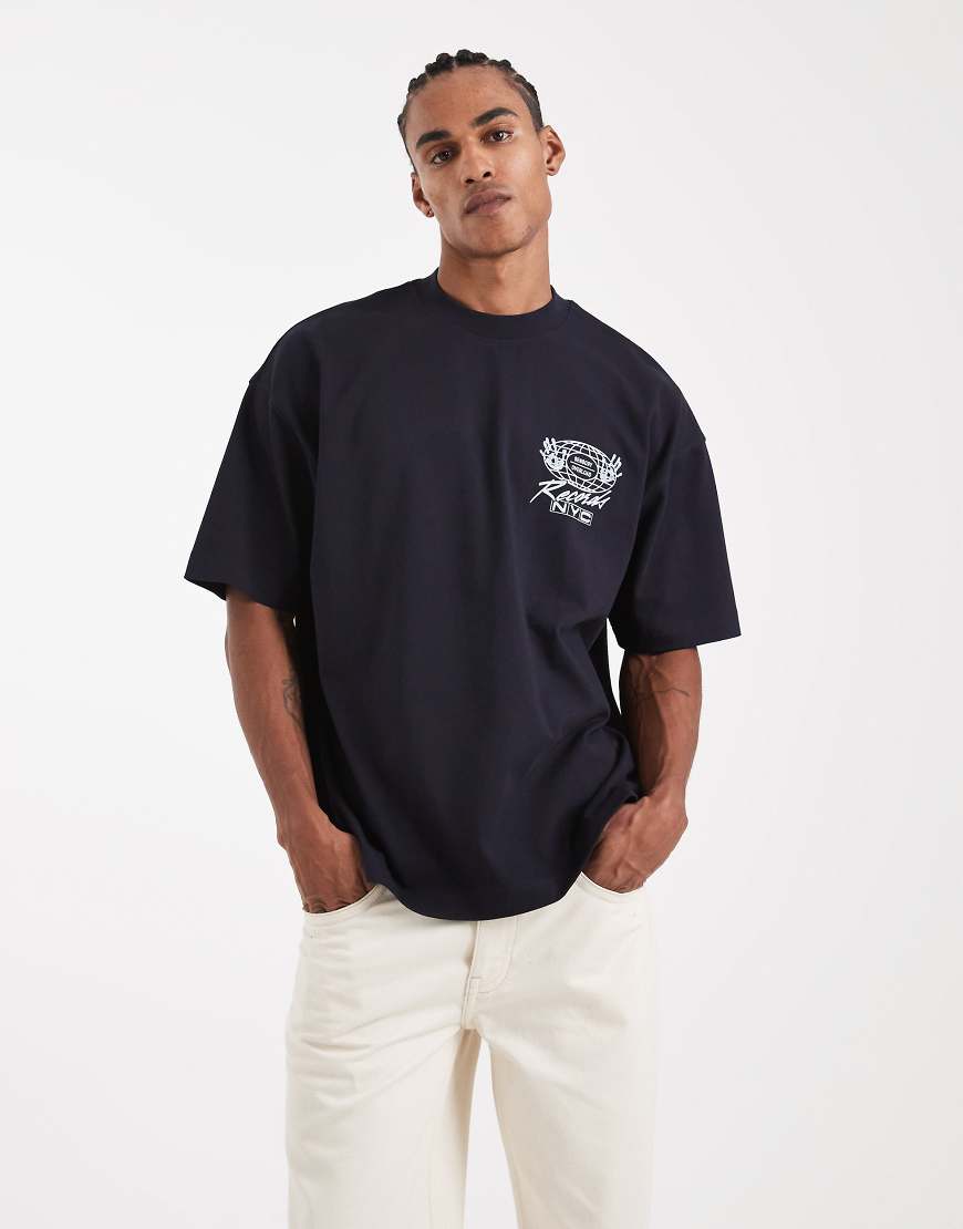 ASOS DESIGN - Circular Design Collection - Superschweres Oversize-T-Shirt in Marineblau mit Schallplattengrafik von ASOS DESIGN
