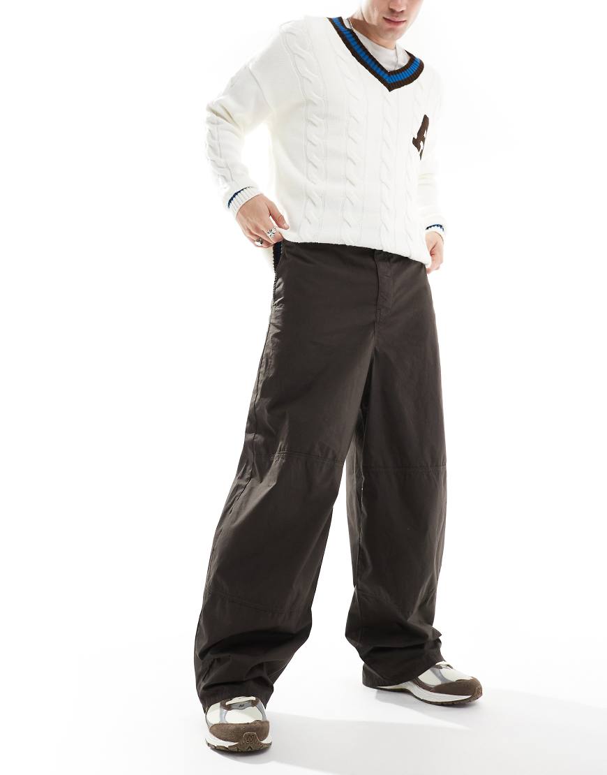 ASOS DESIGN - Cocoon-Hose aus Baumwollpopeline in Braun ASOS DESIGN - Cocoon-Hose aus Baumwollpopeline in Braun von ASOS DESIGN