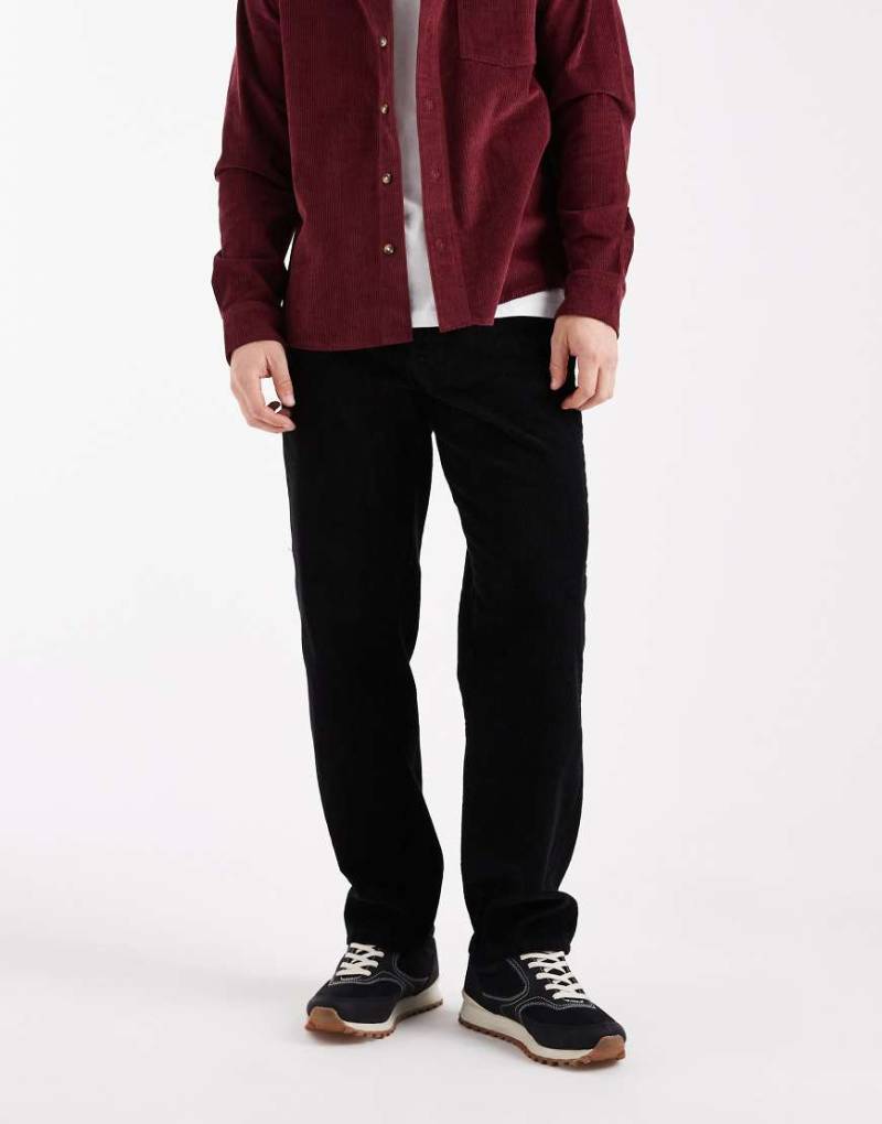 ASOS DESIGN - Cord-Cargohose in Schwarz mit geradem Bein von ASOS DESIGN