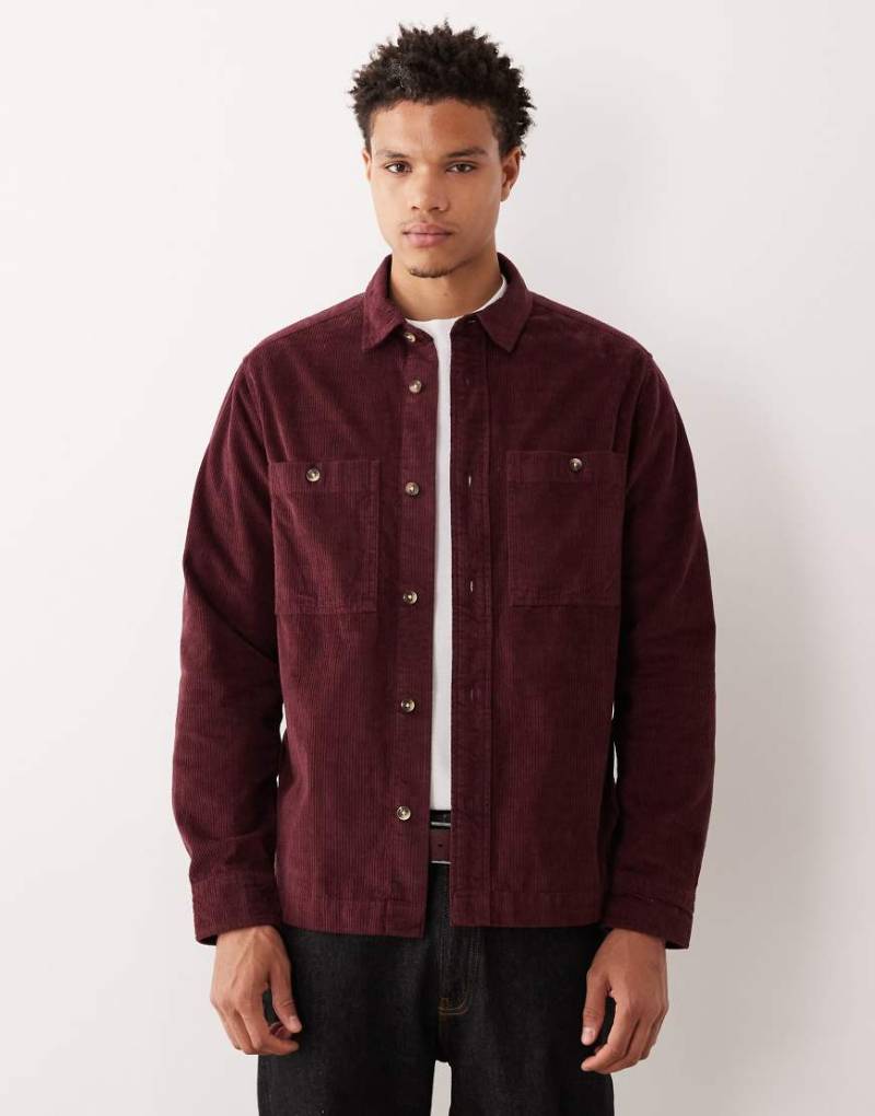 ASOS DESIGN - Cord-Hemdjacke in Weinrot von ASOS DESIGN