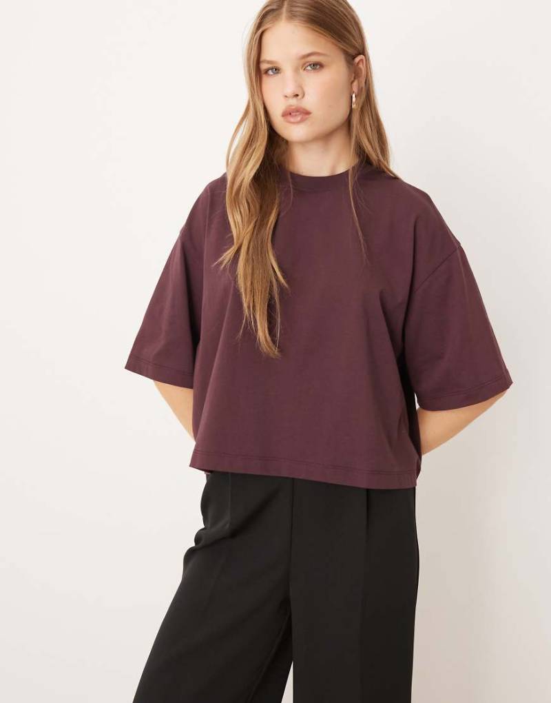 ASOS DESIGN - Cropped Boxy-Fit-T-Shirt in Schokobraun-Brown von ASOS DESIGN