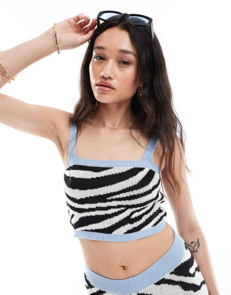 ASOS DESIGN - Cropped Camisole-Top aus Strick mit Zebramuster-Bunt von ASOS DESIGN