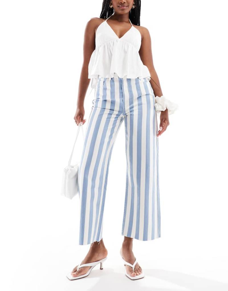 ASOS DESIGN - Cropped Dad-Jeans mit blau-weißen Liegestuhl-Streifen und weitem Bein-Bunt von ASOS DESIGN