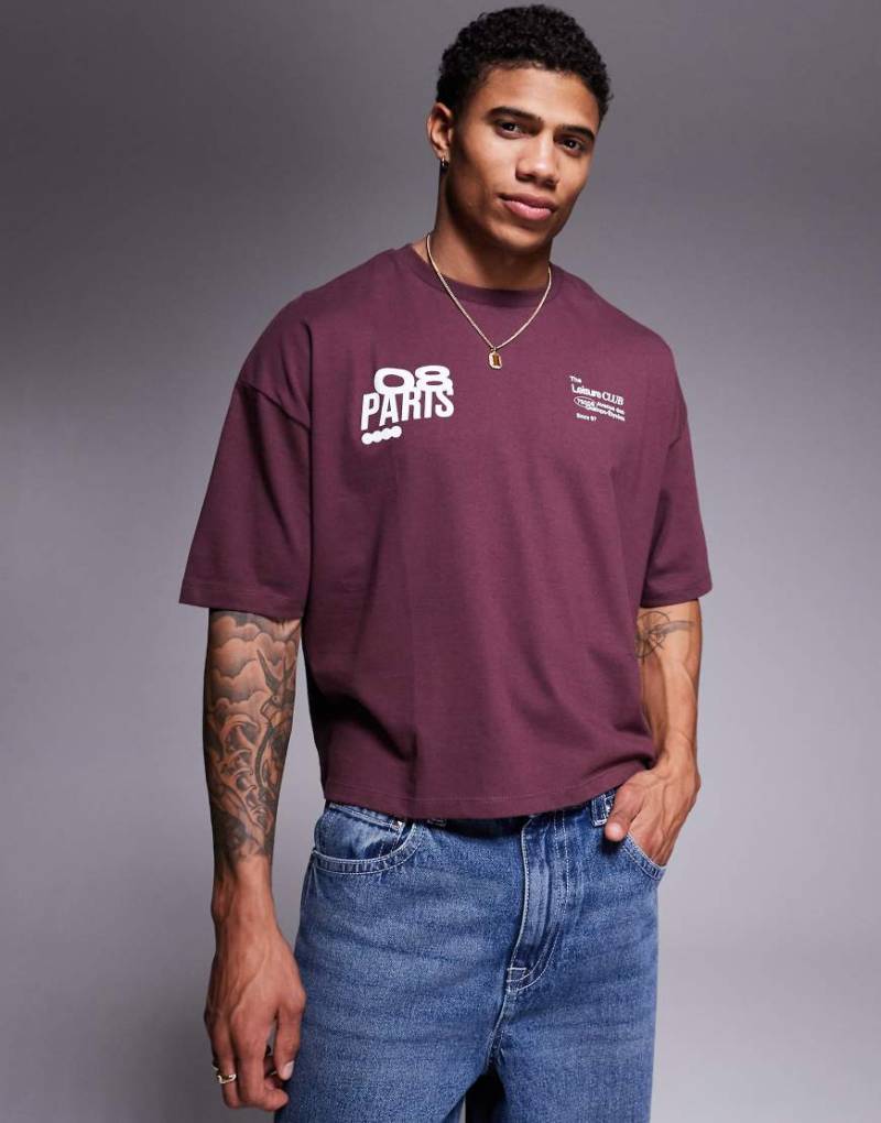 ASOS DESIGN - Cropped Oversize-T-Shirt in Burgunderrot mit Prints von ASOS DESIGN