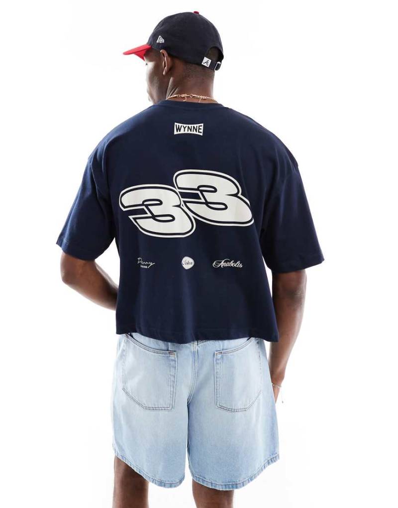ASOS DESIGN - Cropped Oversize-T-Shirt in Marineblau mit Street-Print von ASOS DESIGN