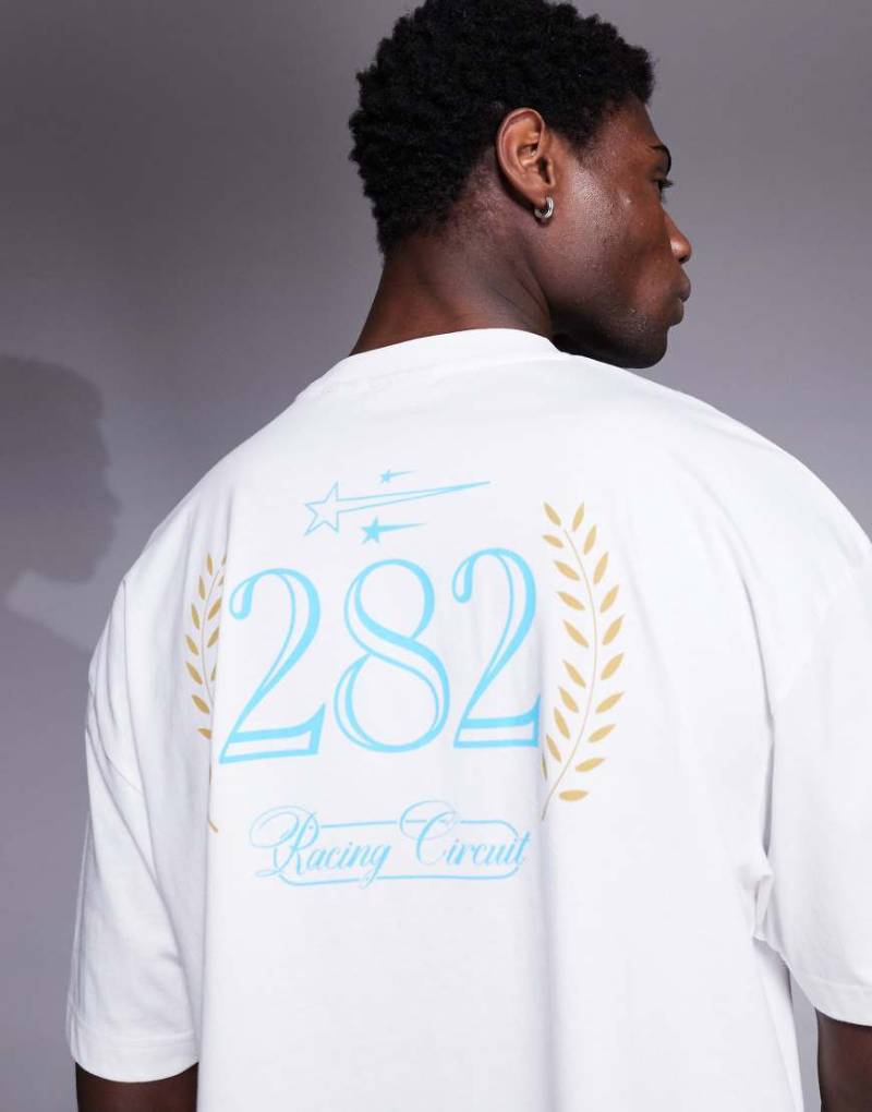 ASOS DESIGN - Cropped Oversize-T-Shirt in Weiß mit Sport-Print von ASOS DESIGN