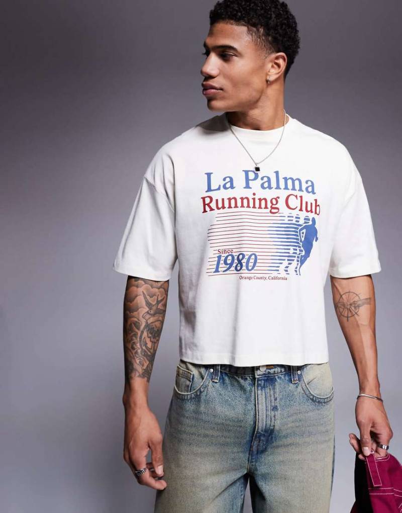 ASOS DESIGN - Cropped-T-Shirt in Wollweiß mit Oversize-Schnitt und Sport-Print auf der Vorderseite von ASOS DESIGN