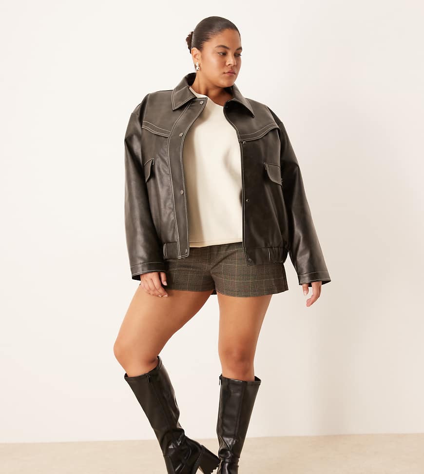 ASOS DESIGN Curve - Charly - Kniehohe Stiefel in Schwarz mit Absatz von ASOS DESIGN
