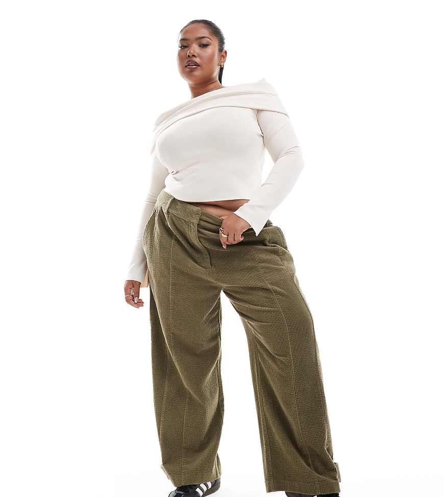 ASOS DESIGN Curve - Cordhose in Khaki mit Ziernaht und Laschendetail-Grün von ASOS DESIGN