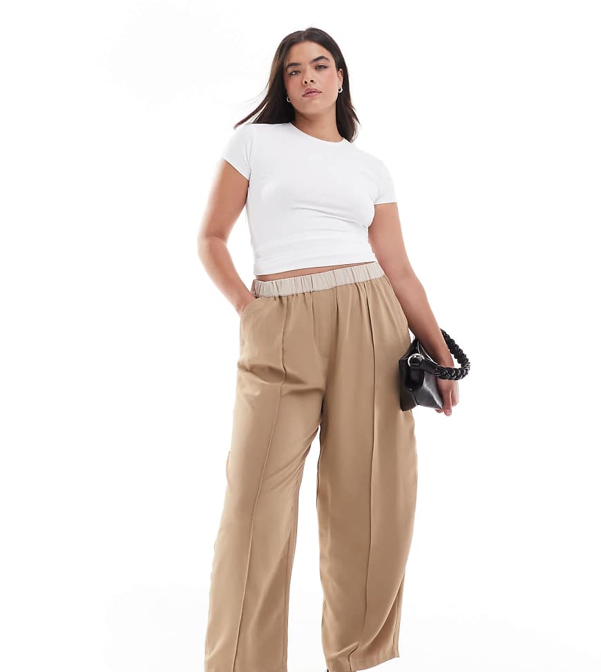 ASOS DESIGN Curve - Cropped Schlupfhose in Camel mit Kontrastbund-Braun von ASOS DESIGN