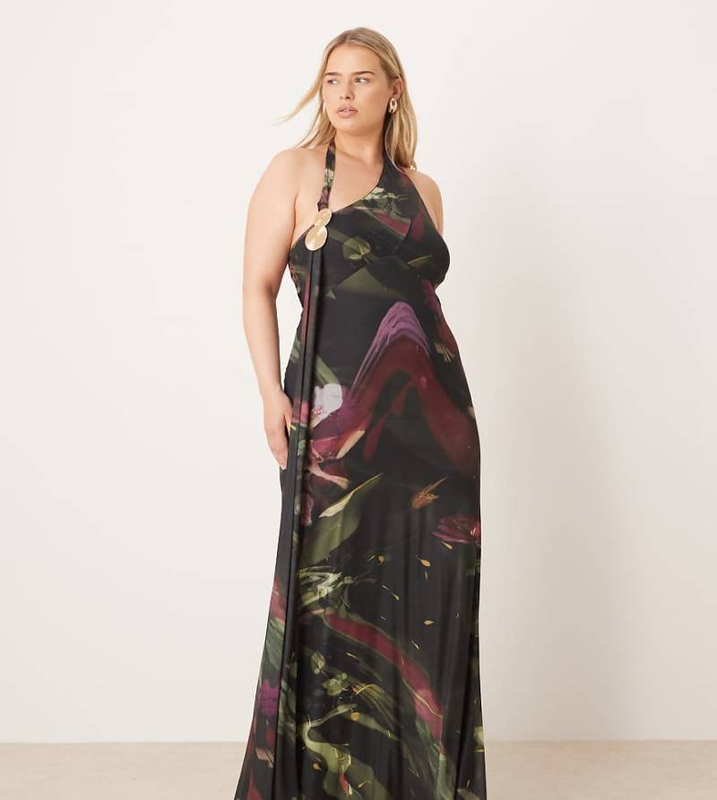 ASOS DESIGN Curve - Drapiertes Maxikleid aus Netzstoff mit dunklem abstraktem Print, Schaldetail am Ausschnitt und goldfarbenen Metallelementen-Bunt von ASOS DESIGN