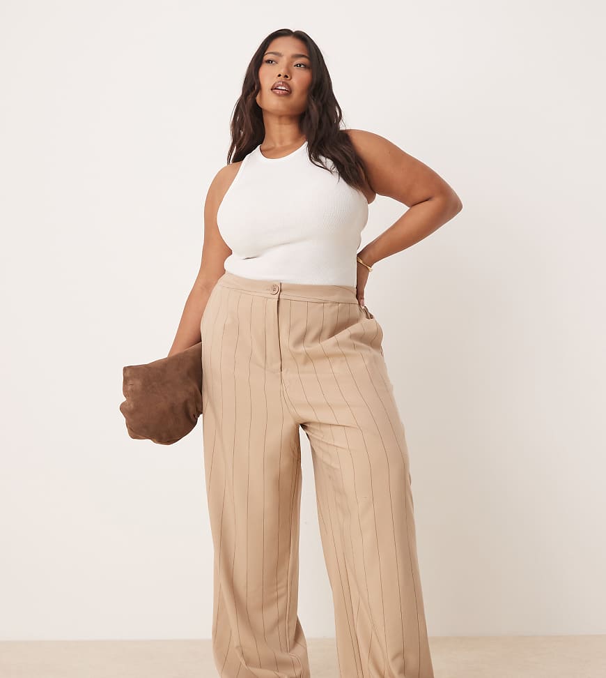ASOS DESIGN Curve - Elegante Hose in gestreiftem Taupe mit lockerem, geradem Schnitt-Bunt von ASOS DESIGN
