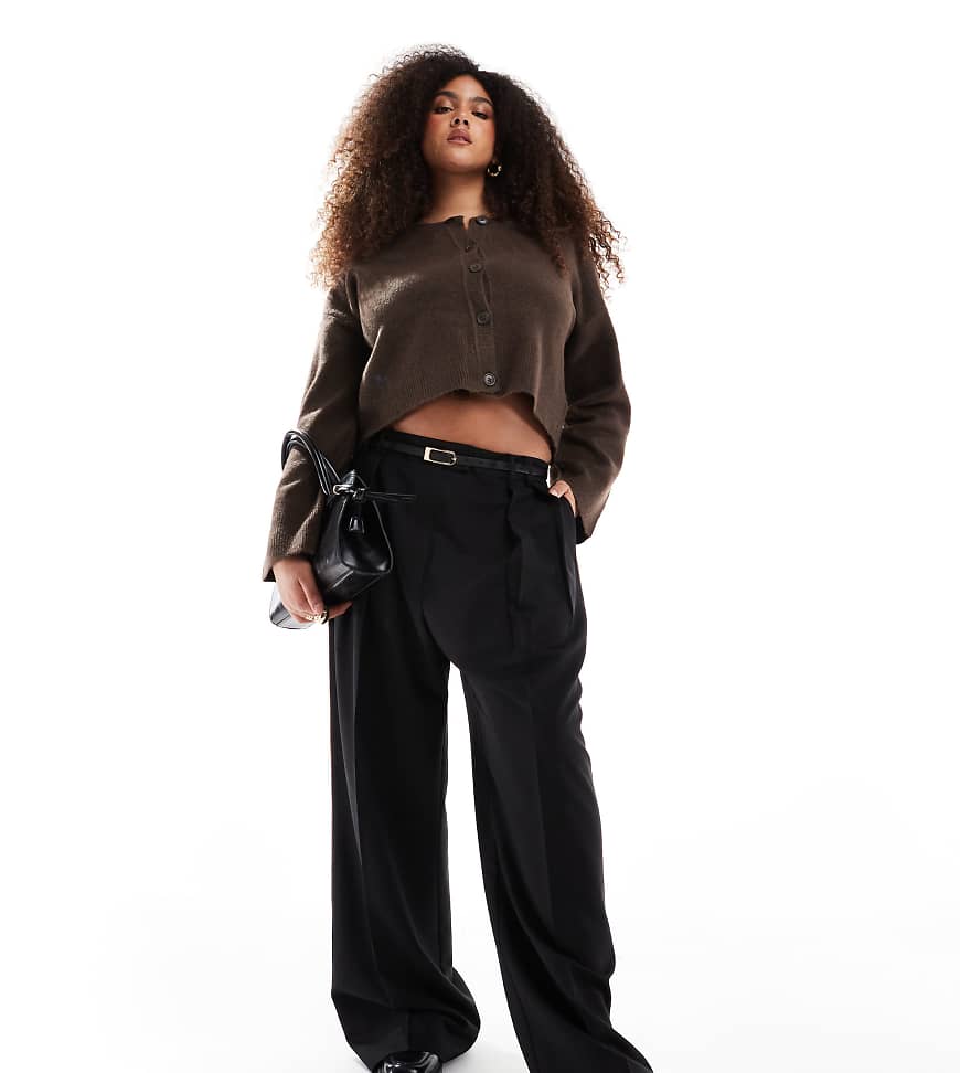 ASOS DESIGN Curve - Elegante Hose in Schwarz mit lockerer Passform und kontrastierendem Zierstreifen ASOS DESIGN Curve - Elegante Hose in Schwarz mit lockerer Passform und kontrastierendem Zierstreifen von ASOS DESIGN
