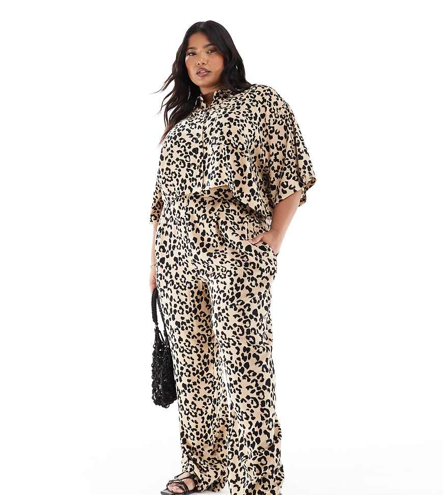 ASOS DESIGN Curve - Gerade geschnittene Hose mit Tierfellprint und elastischem Bund, Kombiteil-Bunt von ASOS DESIGN